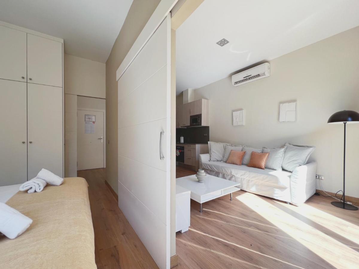 Stay U-Nique Apartments Fontanella برشلونة المظهر الخارجي الصورة